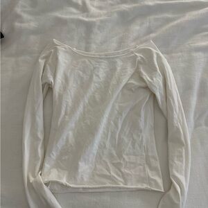 Brandy Melville Classic White Long Sleeve Tee